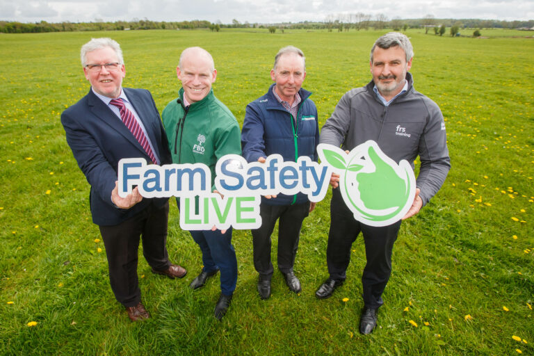 Read more about the article Double Ministerial opening of Farm Safety Live demonstrations on its crucial return to the Tullamore Show 2022